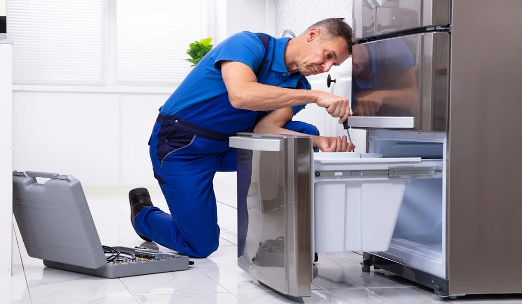 Bergama Indesit buzdolabı servisi – yerinde onarım